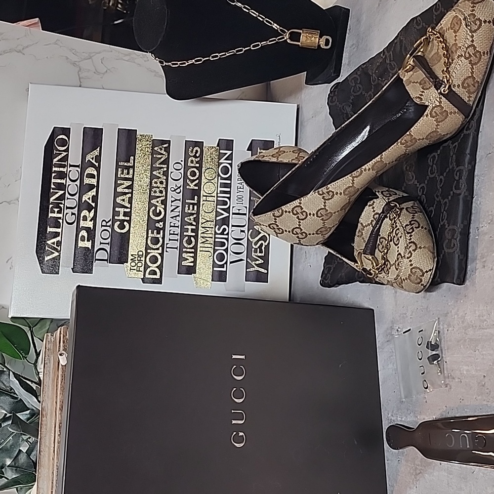 Gucci Closed Toed Heels - Picture 14 of 14